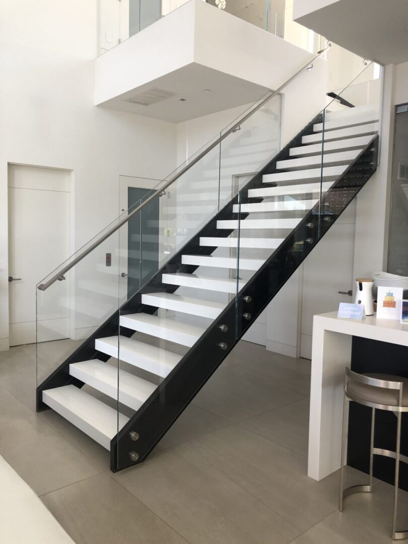 glass railing installers in seattle